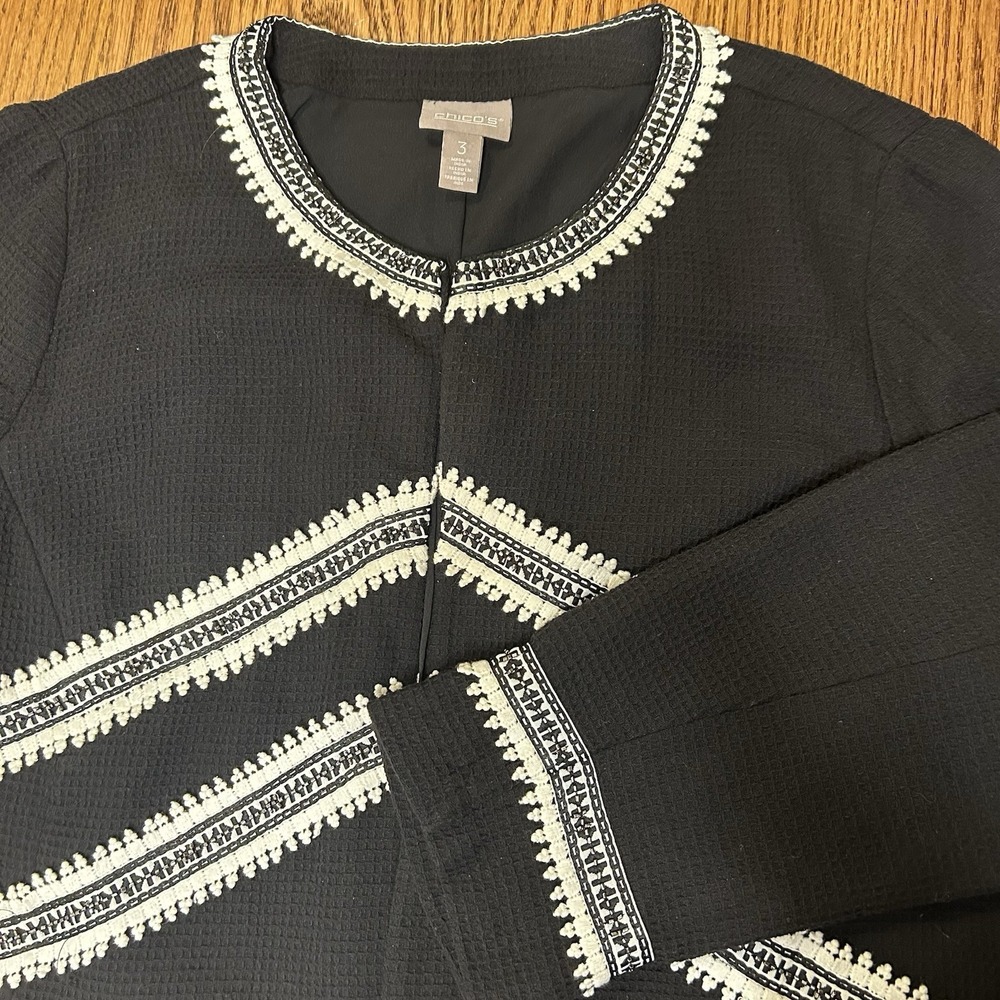 Chicos Women's Jacket Size 3 Black White Open Front Front Packets